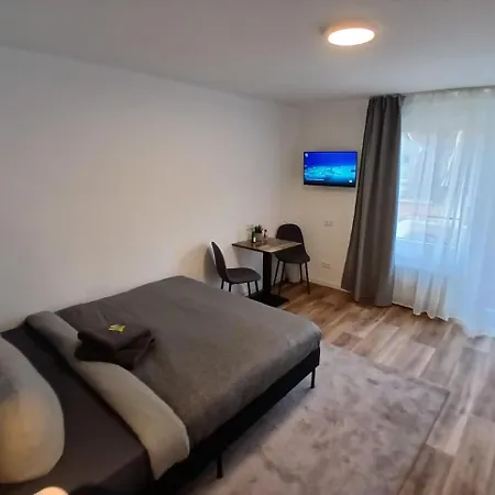 Hub 23 - Mit Balkon - Coffee For Free -