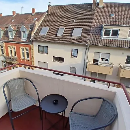 Hub 23 - Mit Balkon - Coffee For Free - Albergue